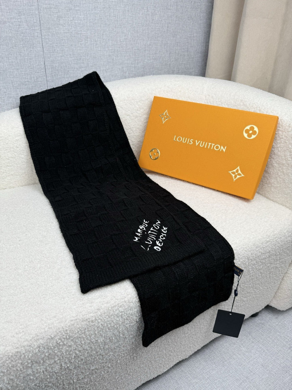 Louis Vuitton Black Knit Scarf — hero