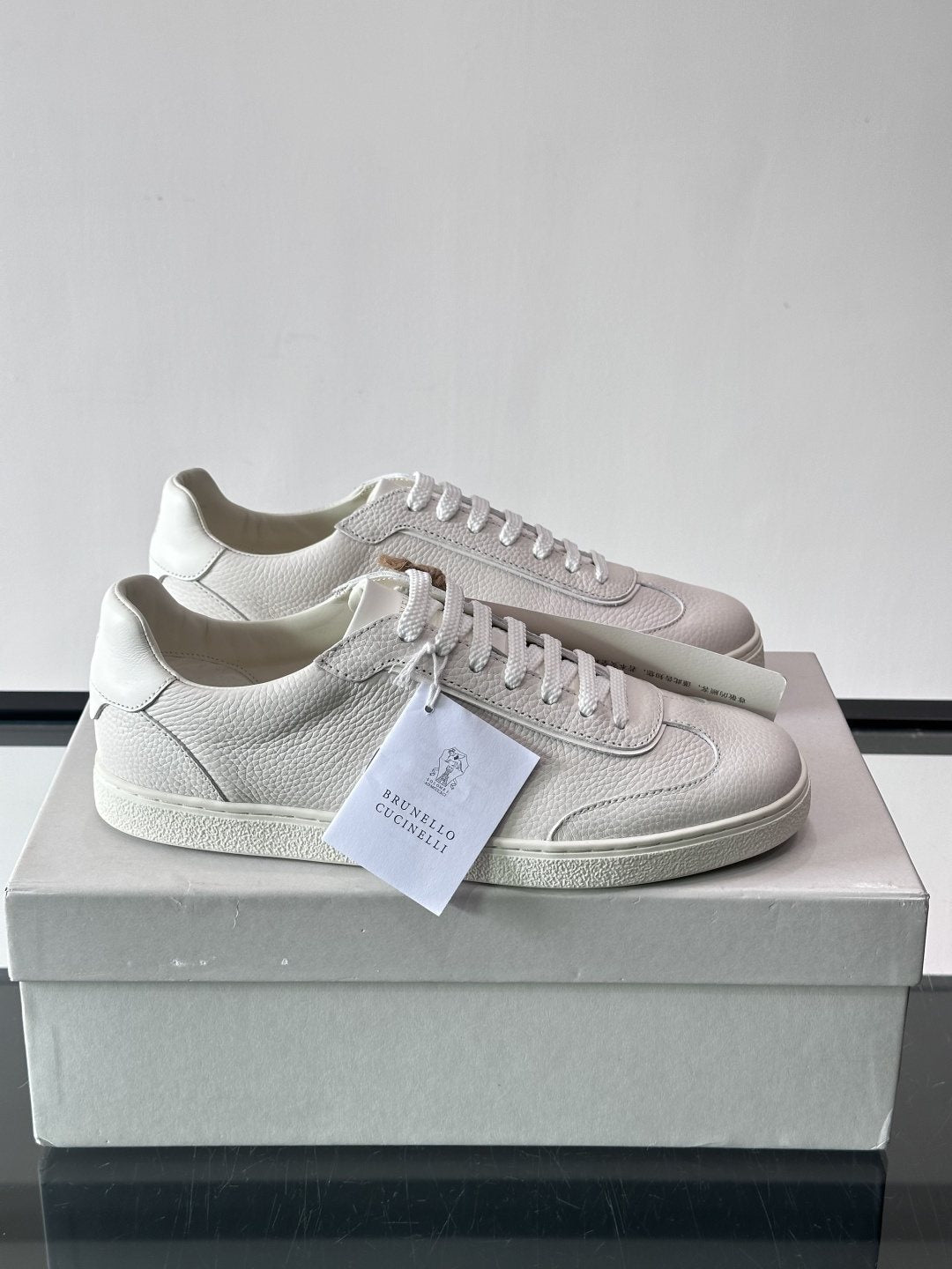 Brunello Cucinelli Light Gray Leather Low-Top Sneakers — hero