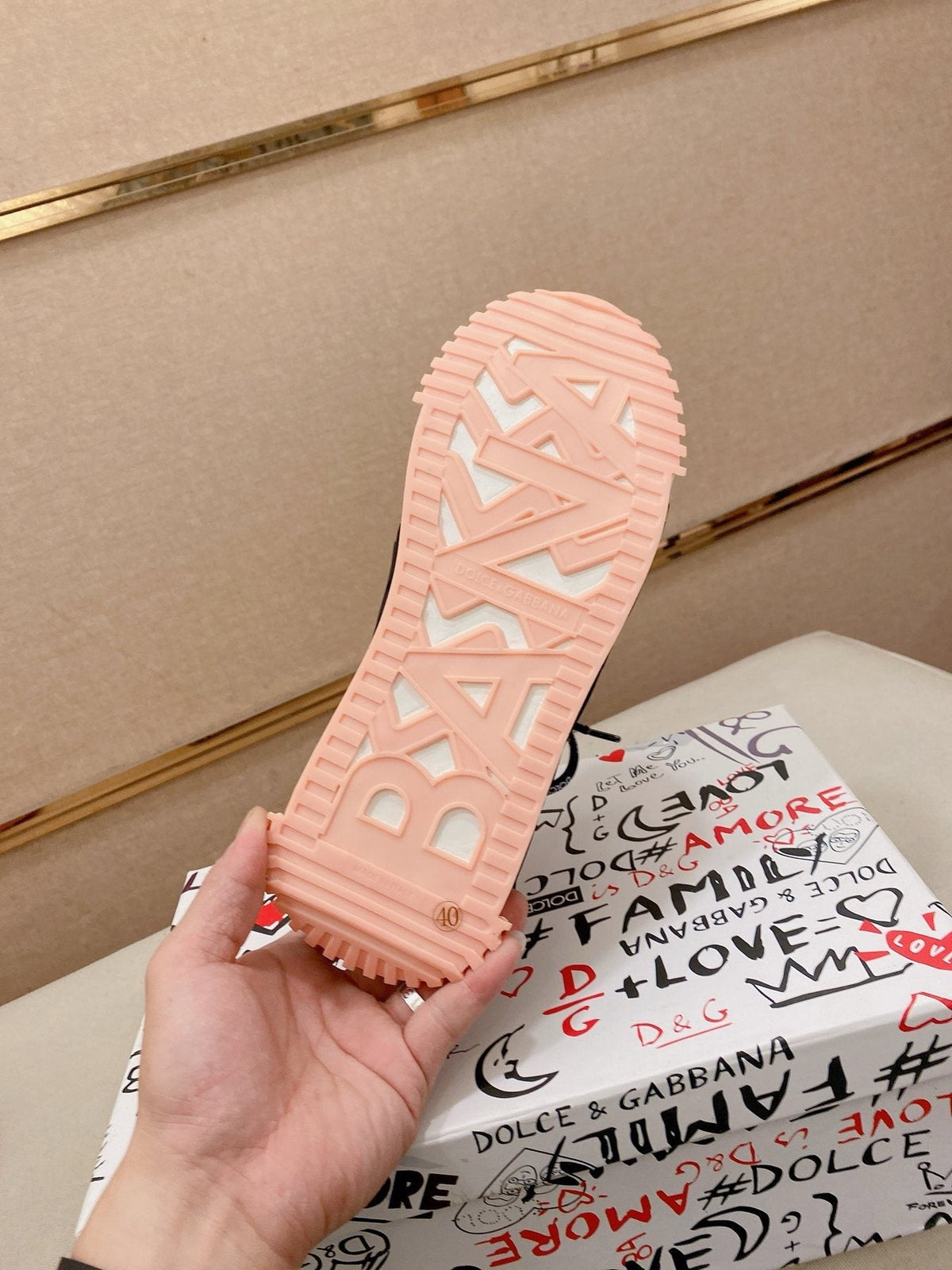 Dolce & Gabbana Pink Patterned Low-Top Sneakers — detail