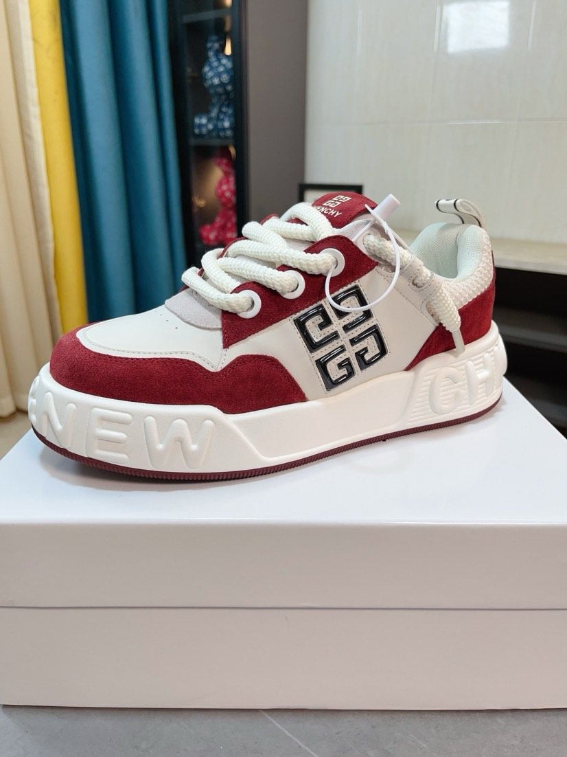Givenchy Contrast-Panel Low-Top Sneakers — side